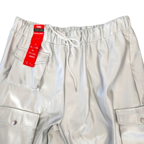 BUTTER SOFT ☆ SILVERì METALLIC ☆ FAUX LEATHER CARGO PANTS ☆ 2x ☆ NWT - Picture 4 of 11